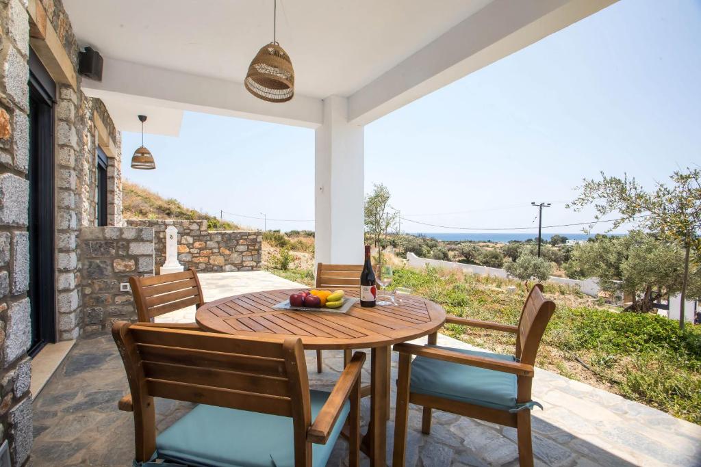 Platz auf der Terrasse mit Meerblick